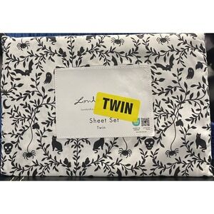 LONDON KAYE TWIN SHEET SET Skulls Spiders Bats Cat Ghosts Moons Vines Brand New
